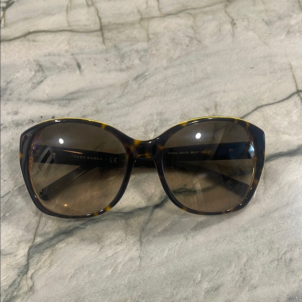 Tory Burch lady sunglasses